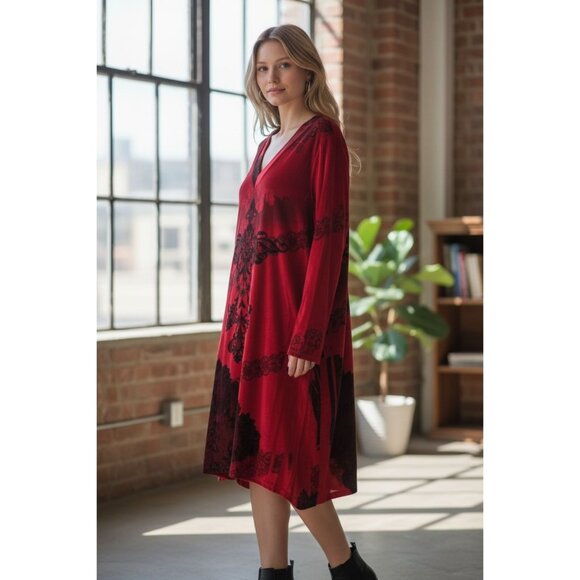 Red Velvet Long-Sleeve Tunic Top With Black Baroque Print V-Neck - Picture 3 of 9